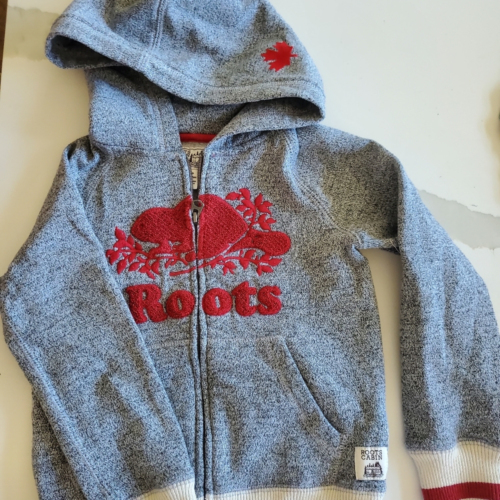 Roots cabin sweater/pants